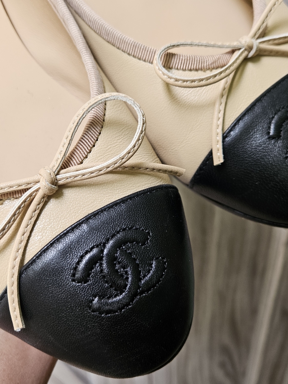 CHANEL Lambskin Cap Toe CC Ballerina Flats - Picture 4 of 15